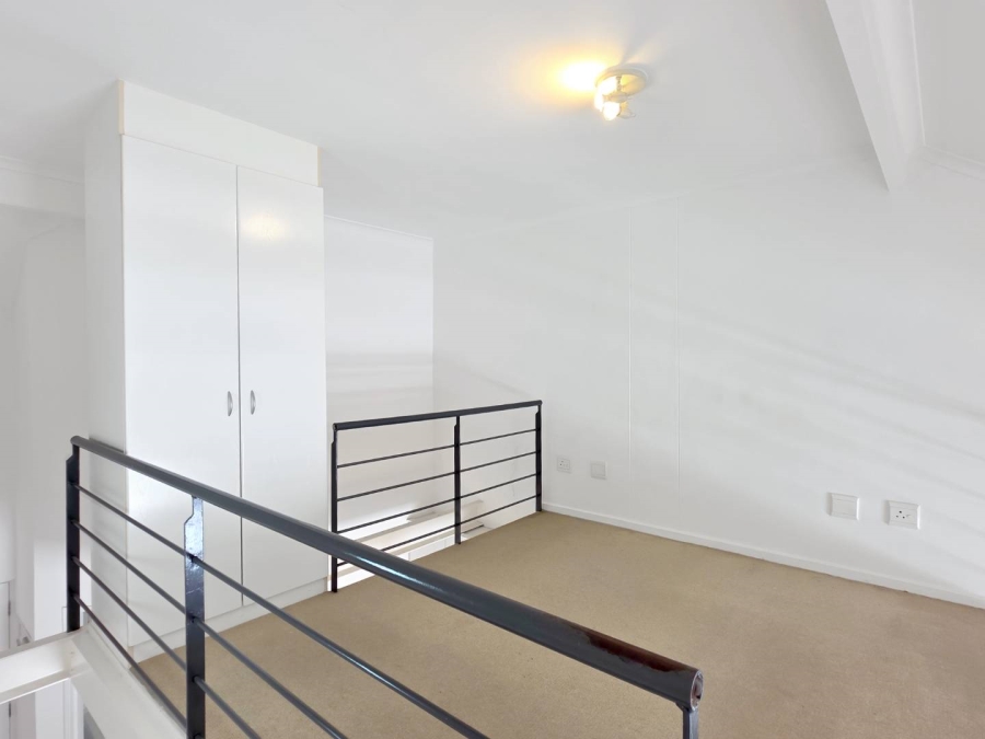 1 Bedroom Property for Sale in Oranjezicht Western Cape